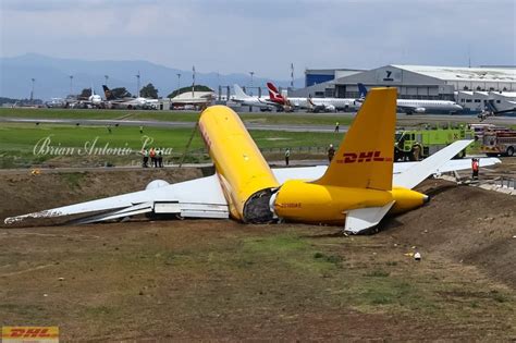 DHL Boeing 757 Drifts, Slides Off the Runway and Breaks in Two - autoevolution