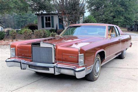 No Reserve: 1977 Lincoln Continental Town Coupe for sale on BaT Auctions - sold for $12,500 on ...