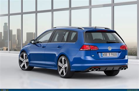 Volkswagen Golf R wagon revealed – AUSmotive.com