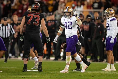 Washington Huskies Football Defensive Players to Watch vs. No. 7 Oregon ...