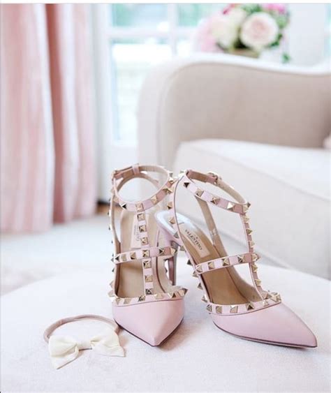 14 Of The Most Gorgeous Pink Wedding Shoes - The Glossychic