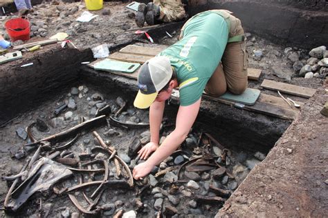 Archaeologists shed light on the lives of Stone Age hunter-gatherers in Britain