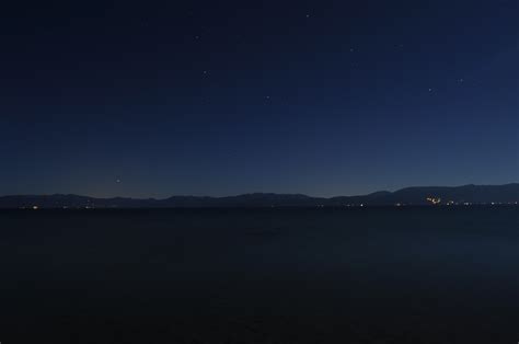File:Lake Tahoe at night 2.jpg - Wikimedia Commons