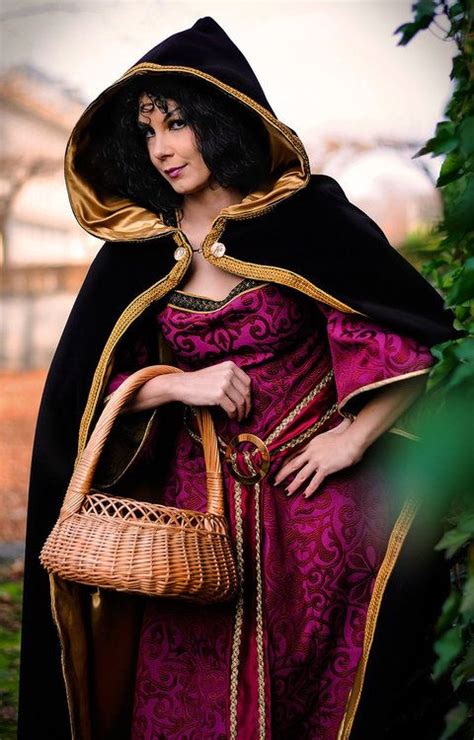 Gothel | Mother gothel costume, Disney dresses, Cosplay outfits