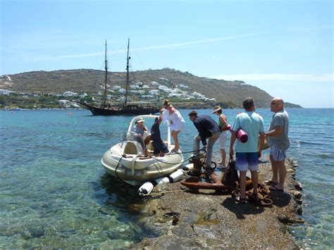 Boat trip Mykonos - Yoga Escapes