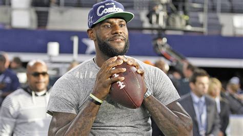 LeBron James considered football during 2011 NBA lockout