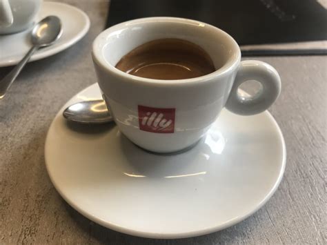 Illy - Espresso - Coffee Cup Review