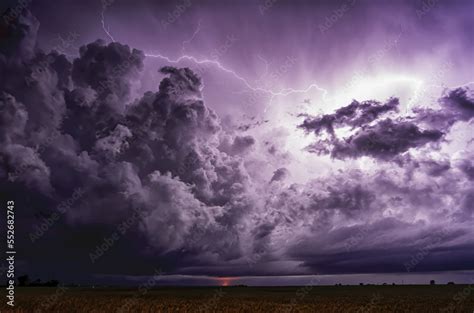 Supercell thunderstorm clouds show off the power of mother nature ...