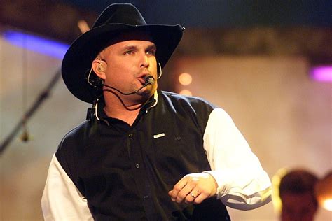 Remember Who First Recorded Garth's 'The Thunder Rolls'?