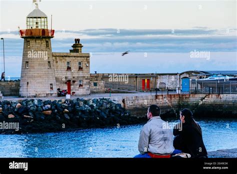 Howth Harbour Lighthouse, Howth Peninsula. Howth, County Dublin ...