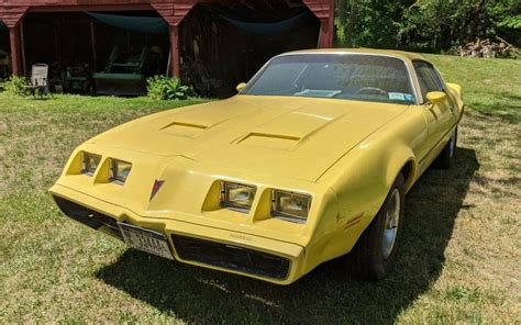 “Little Old Lady’s” 1979 Pontiac Firebird | Barn Finds