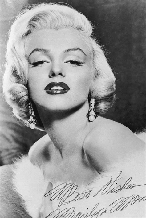 Marilyn Monroe Signature Black and White Poster – My Hot Posters