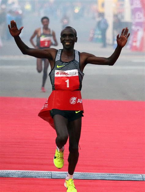 Eliud Kipchoge Marathon Splits / Eliud Kipchoge Breaks the Barrier of a ...