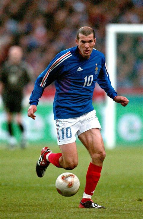 Pin by Sha So on Soccer | Zinedine zidane, Best football players, Football tricks