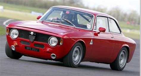 1965 Alfa Romeo Giulia - Information and photos - MOMENTcar