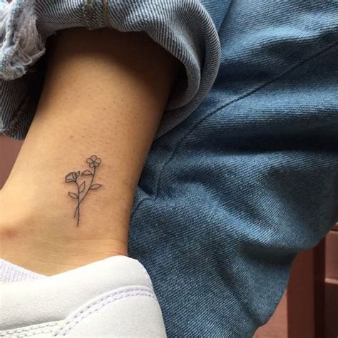 10+ Cute Small Aesthetic Tattoos For Women - Best Trends Guide — shades ...