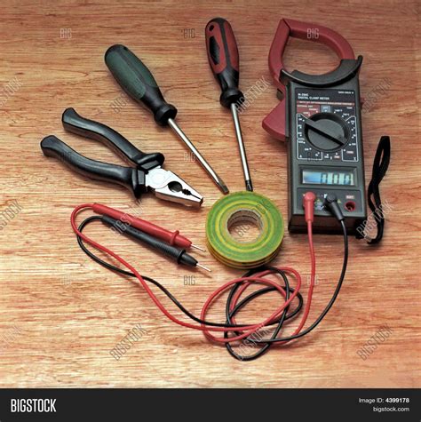 Top 103+ Pictures Electrical Tools With Pictures And Uses Sharp