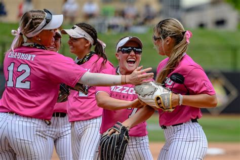 Mizzou softball moves on from late-game blunders against Florida