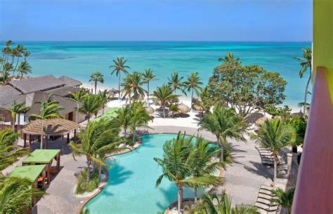 Holiday Inn Resort Aruba beach hotel for $206 - The Travel Enthusiast ...