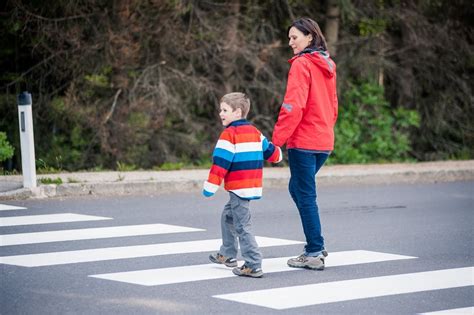 Top Tips for Pedestrian Safety on the Road | Everything Mountains