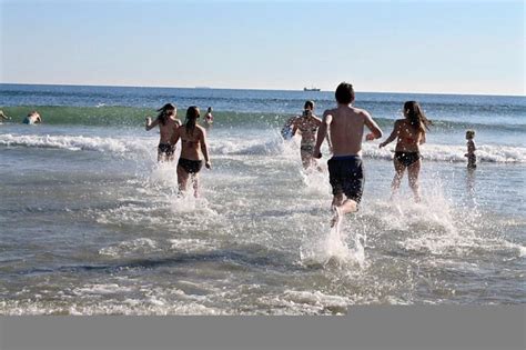 Narragansett Town Beach Has Perfected The Plunge! | Narragansett, RI Patch