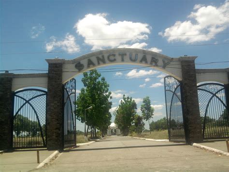 File:Tabon Sanctuary, San Isidro, Nueva Ecija.jpg - Philippines