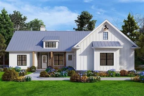 How to Create a Modern Farmhouse Exterior in 3 Steps