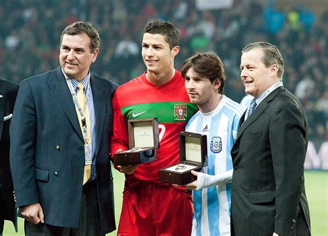 File:Cristiano Ronaldo (L), Lionel Messi (R) – Portugal vs. Argentina ...