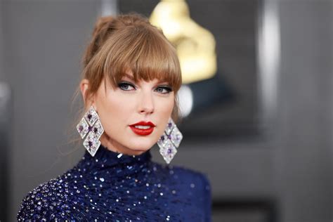 Taylor Swift Attends the 2023 Grammys | POPSUGAR Celebrity