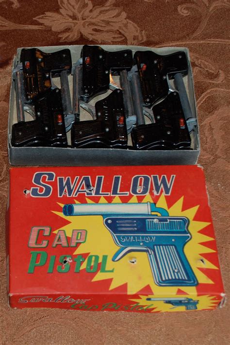 MudBay Auctions: More Vintage Cap Guns!