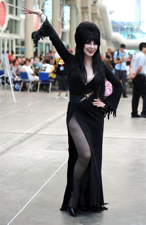 Elvira in Elvira Mistress Of The Dark Photo Op - Comic-Con 2011 - Zimbio