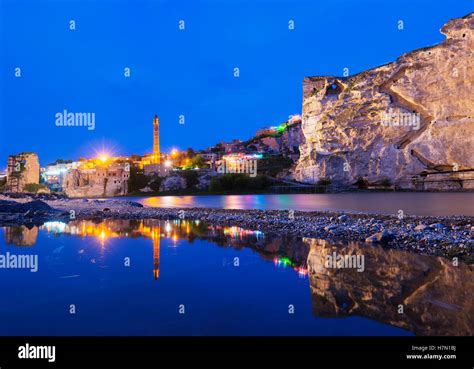 Hasankeyf heritage hi-res stock photography and images - Alamy