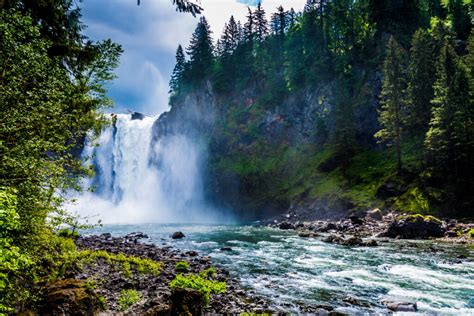 Snoqualmie Falls Hike: What to Know Before You Go!