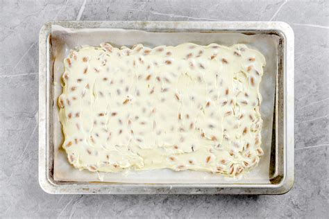 Simple 2-Ingredient White Almond Bark Candy Recipe