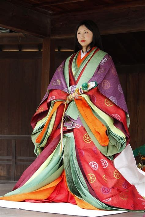 Pin by jonny brew on Geisha... | Kimono japan, Japanese costume, Japanese dress