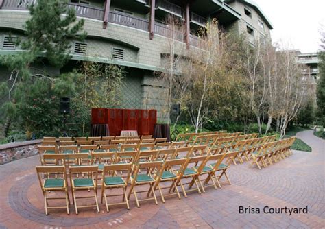 Venue Spotlight: Brisa Courtyard - This Fairy Tale Life