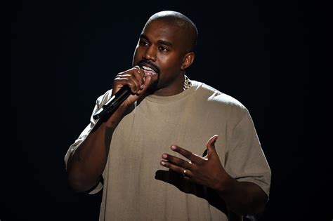 Watch Kanye West deliver a truly bizarre acceptance speech | Dazed