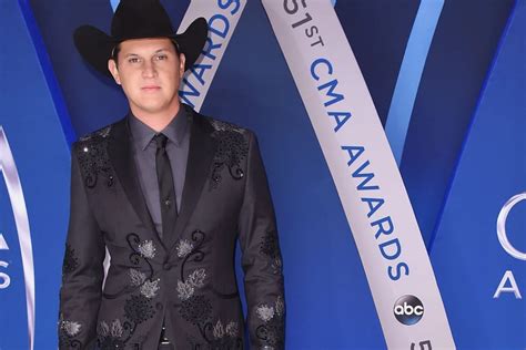 Jon Pardi Named New Artist of the Year at 2017 CMA Awards