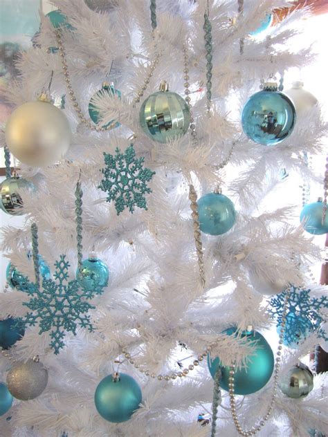 When it comes to Christmas decor experts say as the perceived rules the ...