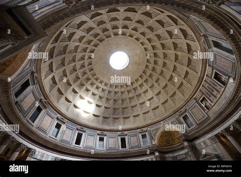 Pantheon dome, interior Rome italy Stock Photo - Alamy