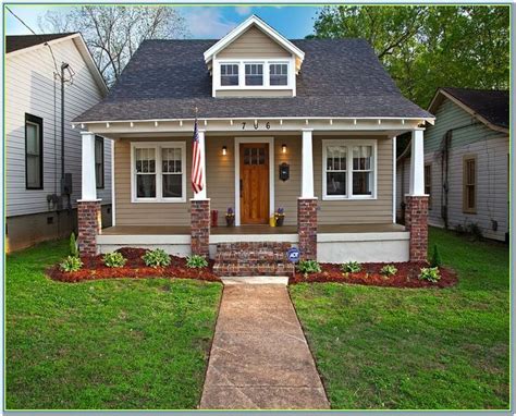 Pin by Courtney on Exterior Painting Ideas | Brick exterior house, Craftsman bungalow exterior ...