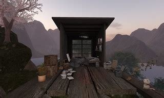 cozy photogenic shack with books and speck particles or so… | Flickr