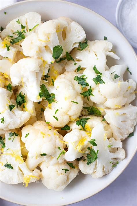 Steamed Cauliflower with Olive Oil and Herbs - Easy Healthy Recipes