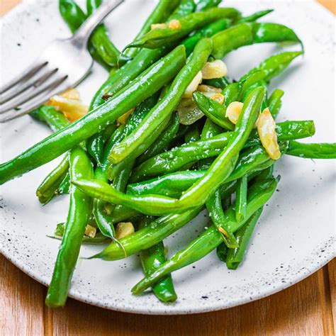 Italian Green Beans - Garlic and Olive Oil - Sip and Feast