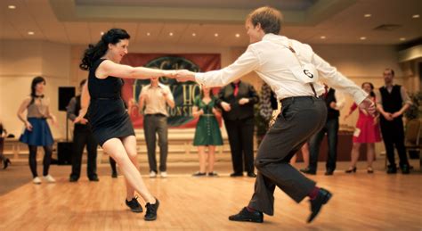 Famous Swing Dancers Performing Incredible Swing Moves – Swing'O'Rama