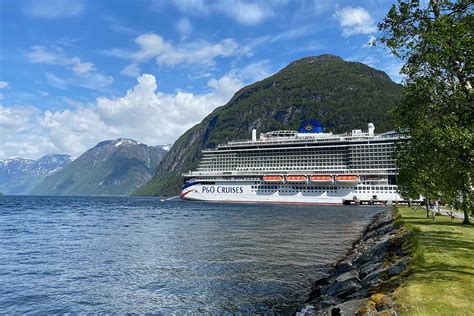 Hellesylt Cruise Port | Gateway to Geirangerfjord