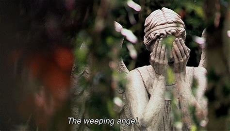 The-weeping-angel GIFs - Get the best GIF on GIPHY