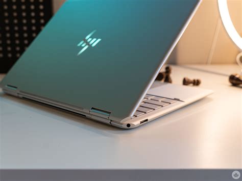 HP Spectre x360 14 Review: Stylish 2-in-1 marred by issues