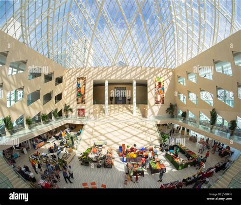 Edmonton city market city hall hi-res stock photography and images - Alamy