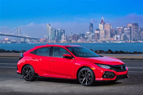 Photo Honda 2017 Civic Touring Hatchback Red Cars Metallic